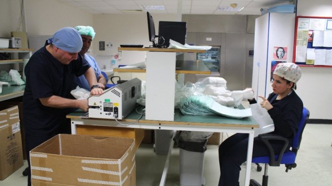 Görme engelli 2 arkadaş mikroplarla savaşıyor