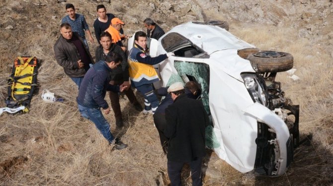 300 metrelik uçuruma yuvarlandı