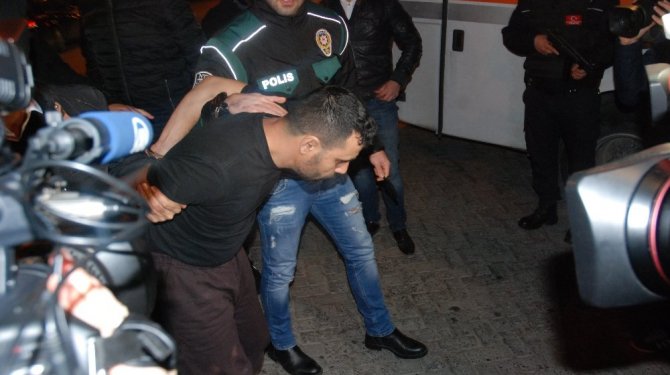 Uyuşturucu tacirlerine şafak baskını