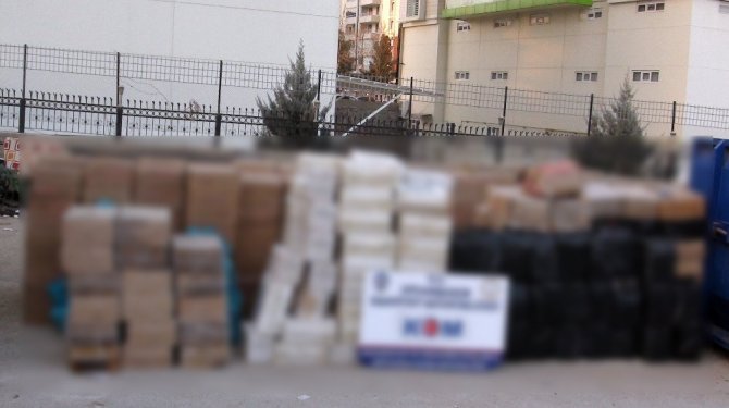 327 bin paket kaçak sigara ele geçirildi