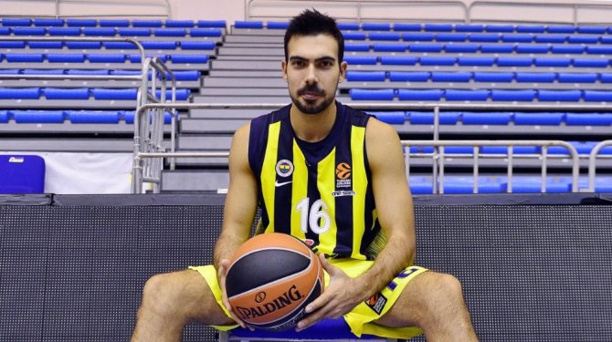 Fenerbahçe'nin Yunan oyun kurucusu ameliyat olacak