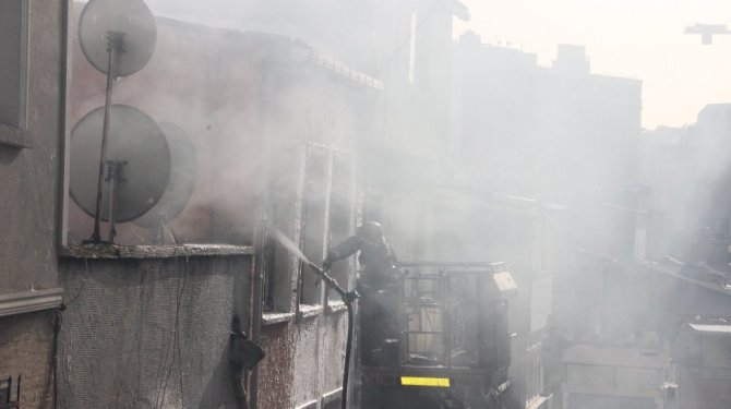 Beyoğlu’nda yangın paniği
