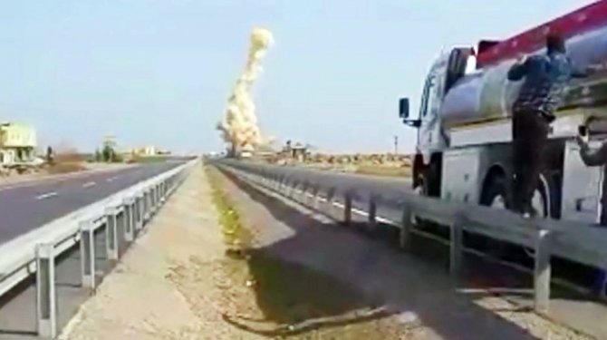 Yola döşenen patlayıcı imha edildi