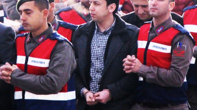 Darbeciye tokat gibi cevap; "Devlet sizi istese sonra da öldürürdü"