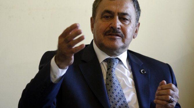 Bir tepkide bakan Eroğlu'ndan geldi