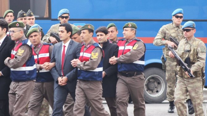 "Salalar yükselince tüm umutları yitirdik  ve teslim olma kararı aldık"