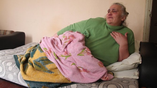 Ayrıldığı kocası tarafından 2 kez bıçaklandı, hayatı karardı