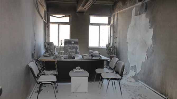 PYD, ENKS'nin bürolarını ateşe verdi