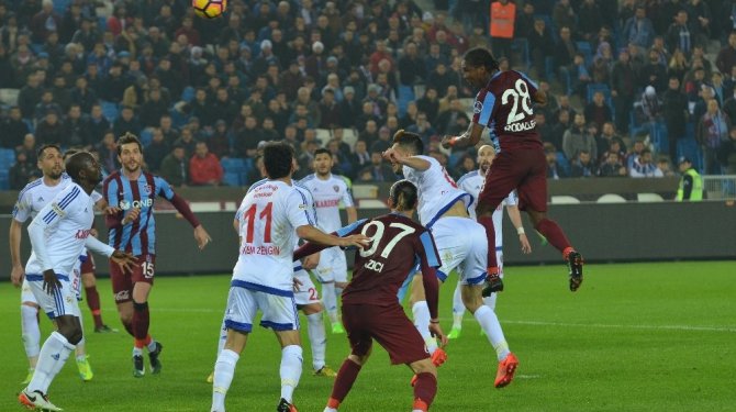 Trabzonspor, Kardemir Karabükspor’u tek golle geçti