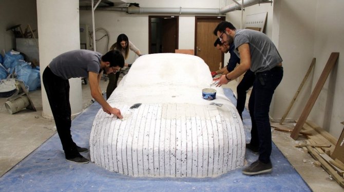 8 öğrenci hibrit araç yapmaya başladılar