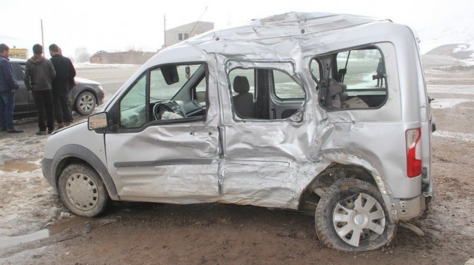 Van’da feci kaza: 1 ölü, 3 yaralı