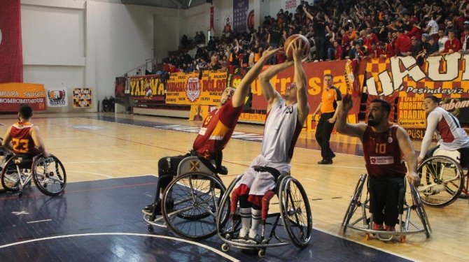 Galatasaray Yalova’da güldü