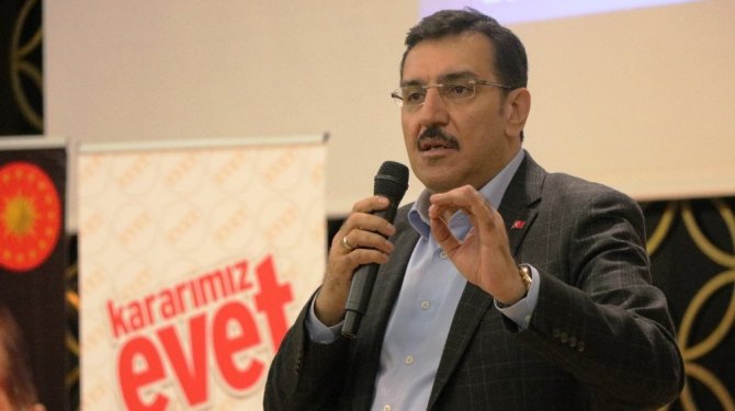 "Hiçbir tek adam kendini 2 dönemle sınırlandırmaz"