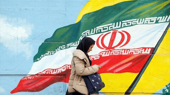 'Tahran'da 70 binden fazla aile gecelerini aç geçiriyor'