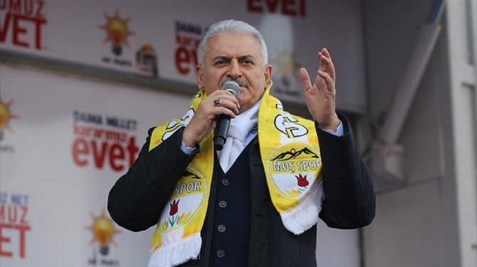 Başbakan Yıldırım: FETÖ ve PKK'nın ipini tutanlar dışarıda