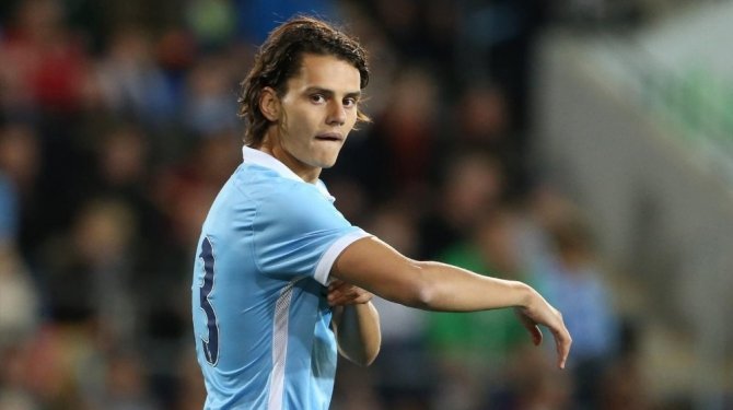 Twente forması giyen Enes Ünal Hollanda’da parlıyor