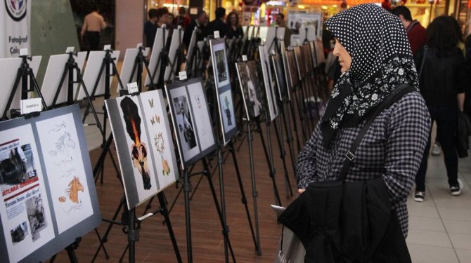 Kadınlar dünyadaki ‘kaos’u resmetti