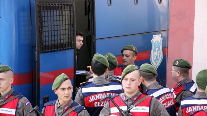 Babasından darbeci oğluna: Kafana sık