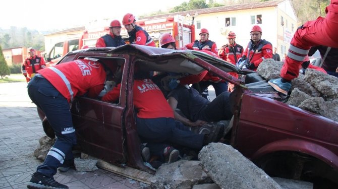 Gerçeğini aratmayan tatbikat