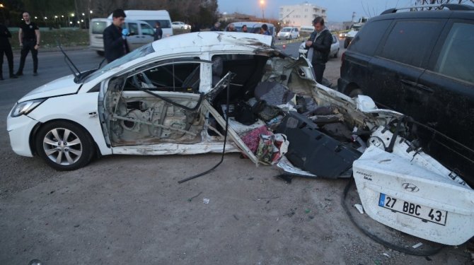 Silopi’de feci kaza: 2 ölü, 4 yaralı