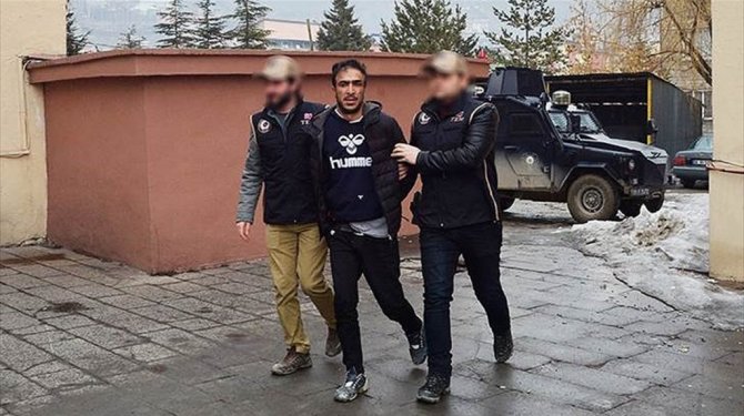 Hakkari'de suikast hazırlığı yapan terörist yakalandı