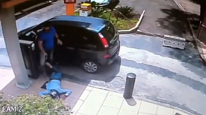 Gasp etmek istediği kişi polis çıkınca bedelini canıyla ödedi