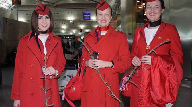 Atatürk Havalimanı’nda kadınlar günü sürprizi
