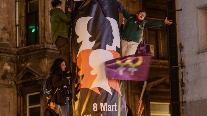 Taksim’de "Feminist Gece Yürüyüşü" düzenlendi