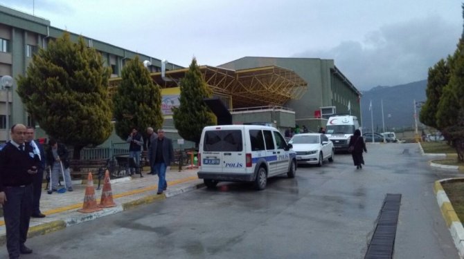 Hastanede oksijen tüpü patladı: 1 doktor yaralandı