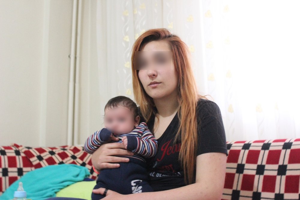 Eroin bağımlısı Ayaz bebek hayata tutundu