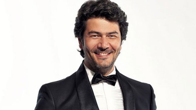 Vatan Şaşmaz Kimdir?