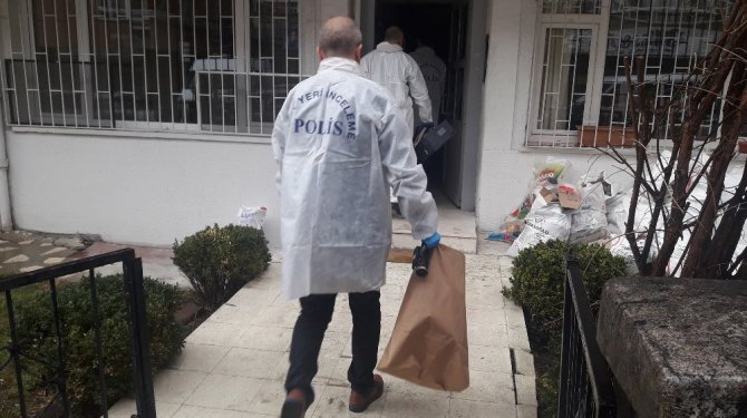 Evinin çatısında ölü buludu