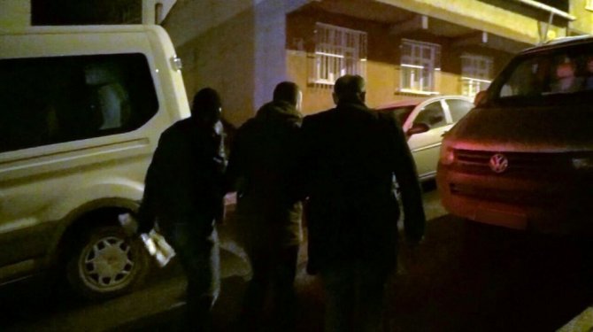 Terör örgütlerine yönelik 16 adrese  operasyon