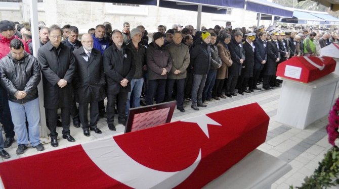 Helikopter pilotları gözyaşlarıyla uğurlandı