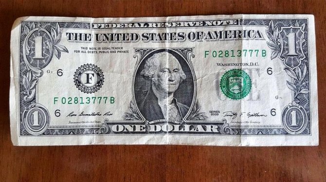 İmha edilen üniformadan 'F serisi 1 dolar' çıktı