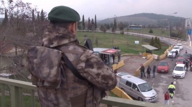 Dev operasyon: Giriş çıkışlar tutuldu