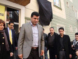 Bdp Eş Genel Başkanı Demirtaştan Nevruzun 21 Martta Kutlanması Yorumu