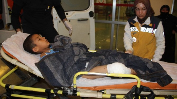 Kurşunlar 7 yaşındaki çocuğu hedef aldı!