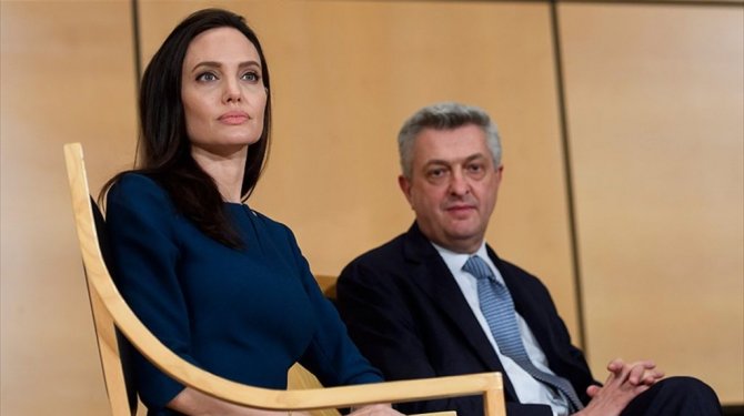 Angelina Jolie BM'yi eleştirdi