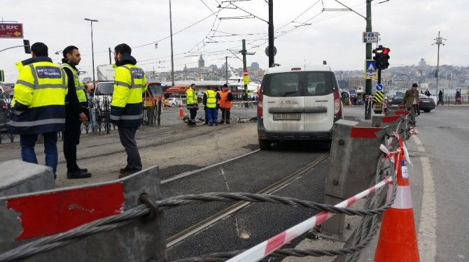 Tramvay aynı bölgede ikinci kez raydan çıktı