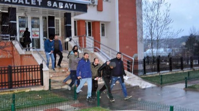 Yola bırakılan cesedin esrarı çözüldü