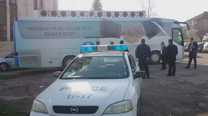 Bulgaristan’da Türk partisinin seçim otobüsüne saldırı