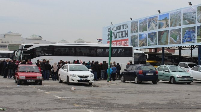 Taraftarlar arasında kavga! Boğazından bıçaklandı: 1 ölü, 2 yaralı