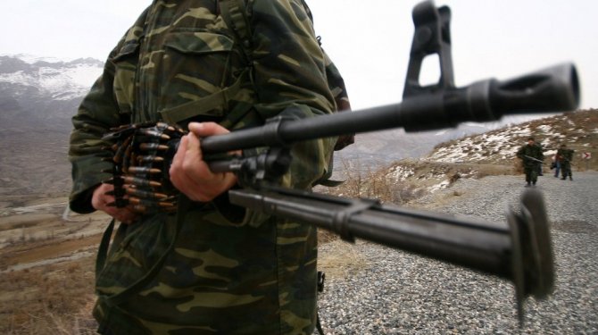 Lice’de çatışma: 2 asker yaralandı, 3 terörist öldürüldü