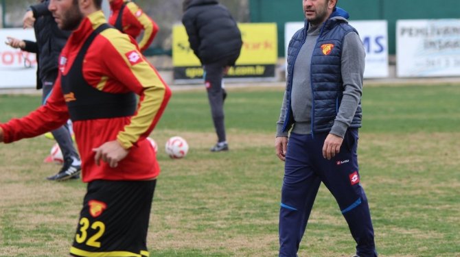 Kötü skorların ardından istifa etti