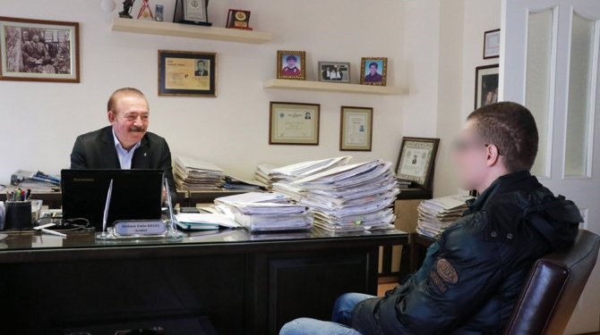 HIV ile 21 yıllık savaşını kitapta anlatacak