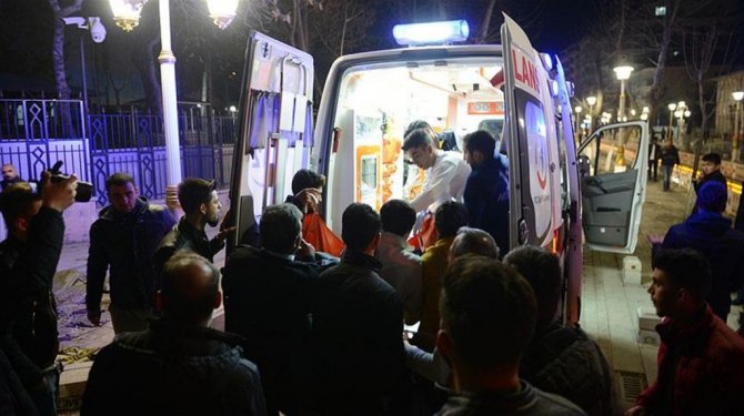 Kafede silahlı kavga: 2 ölü, 9 yaralı