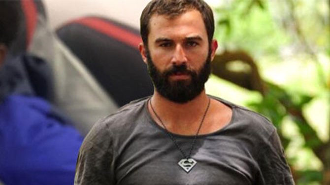 Survivor Eski Şampiyonu Turabi'nin Uçakta Başına Gelmeyen Kalmadı