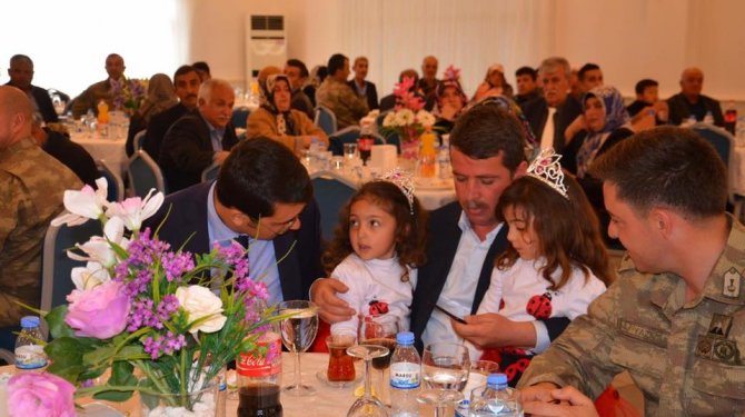 Türkoğlu'nda Şehit Aileleri Ve Gaziler Onuruna Yemek Verildi