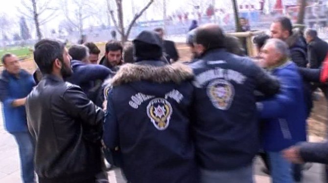 Nevruz gerginliği;  2 kişi gözaltına alındı